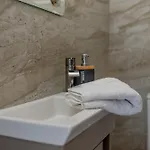 Telmar White House - 100m From The Sea