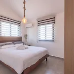 Telmar White House - 100m From The Sea *