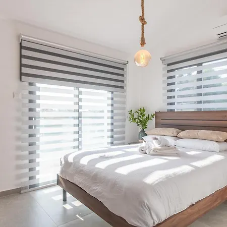 Modern 2br Coastal Escape 100m From Sea By Cyprus Horizons Feriehus *