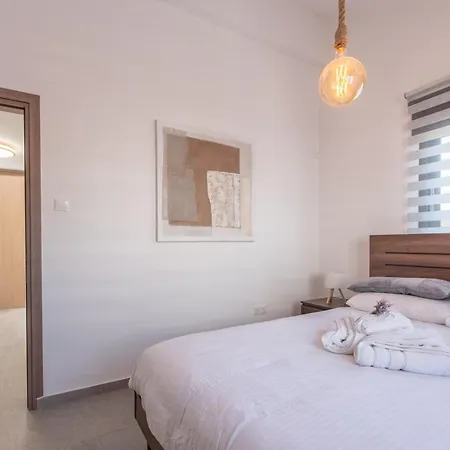 Modern 2br Coastal Escape 100m From Sea By Cyprus Horizons *