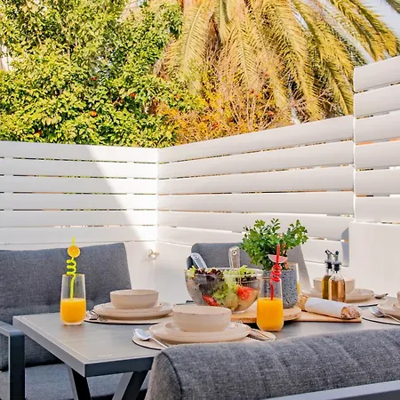 Modern 2br Coastal Escape 100m From Sea By Cyprus Horizons Oroklini