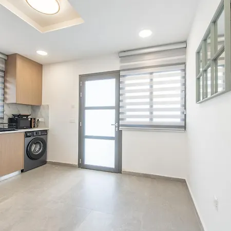 Telmar White House - 100m From The Sea *