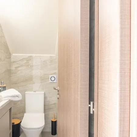 Modern 2br Coastal Escape 100m From Sea By Cyprus Horizons Oroklini