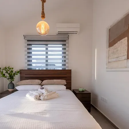 Modern 2br Coastal Escape 100m From Sea By Cyprus Horizons * Oroklini