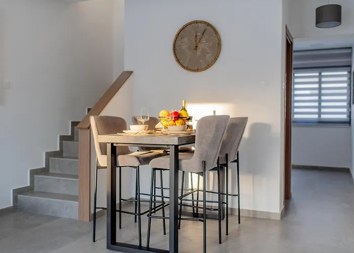 Telmar White House - 100m From The Sea