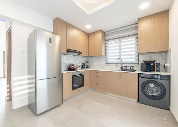 Telmar White House - 100m From The Sea