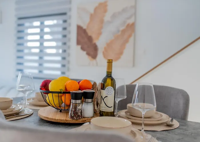 Telmar White House - 100m From The Sea