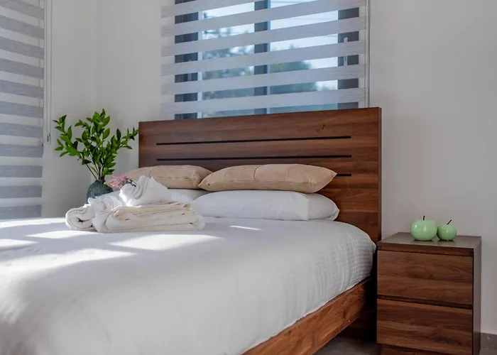 Telmar White House - 100m From The Sea *