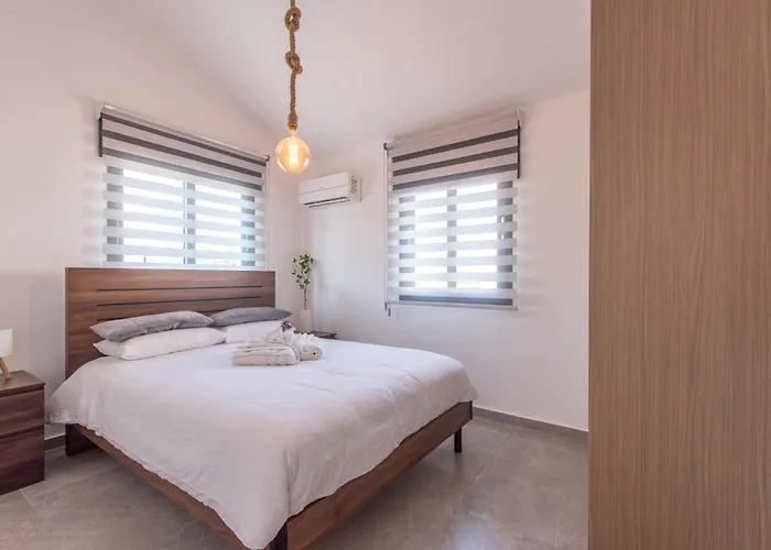 Telmar White House - 100m From The Sea *